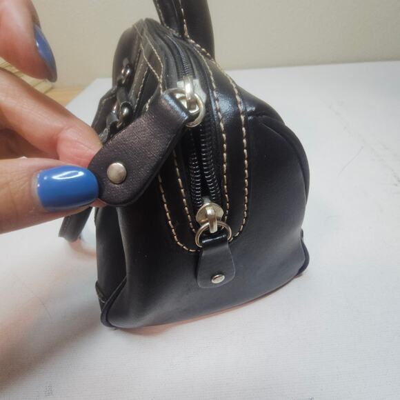 Wilsons Leather‎ Maxima Black Sturdy purse. See pics for details. Coach Vibe - Picture 16 of 16
